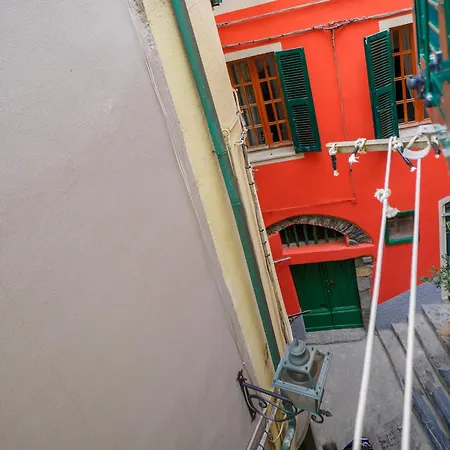 Carmelina Tiny Village 3* Vernazza