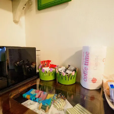 Carmelina Tiny Village Vernazza